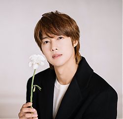 Kim_Hyun_Joong_-_Official_-_Jan01-e.jpg