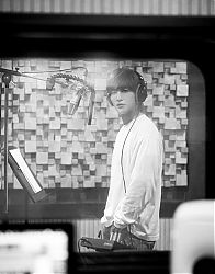 Kim_Hyun_Joong_-_Recording_Room12-03-2021_FB-Insta.jpg